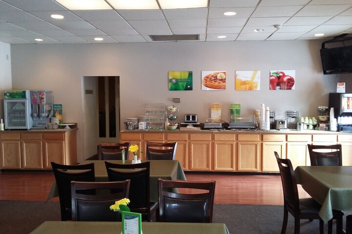 Breakfast/Coffee Service 59 of 72