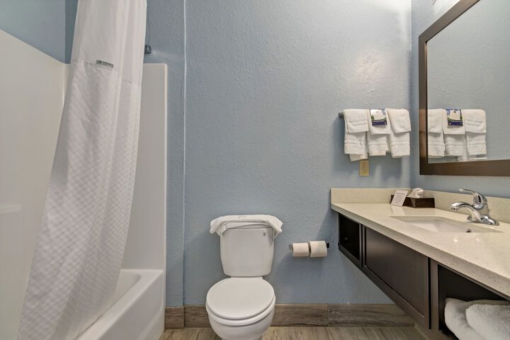 Iris Garden Inn