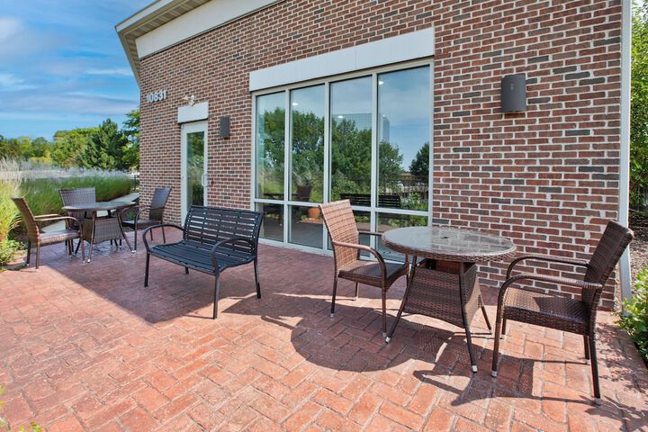 Holiday Inn Express & Suites Milwaukee Nw Park Place by IHG