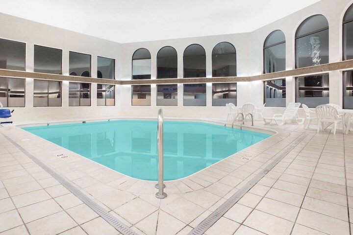 Pool 4 of 37