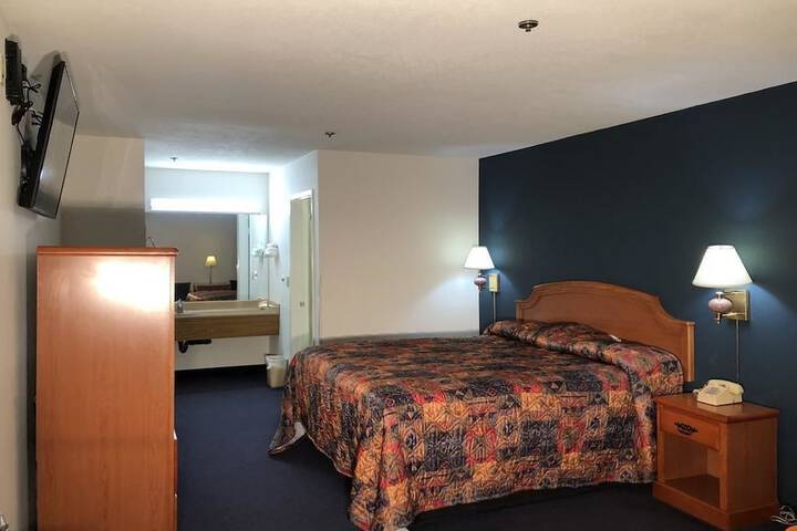 Room 22 of 34