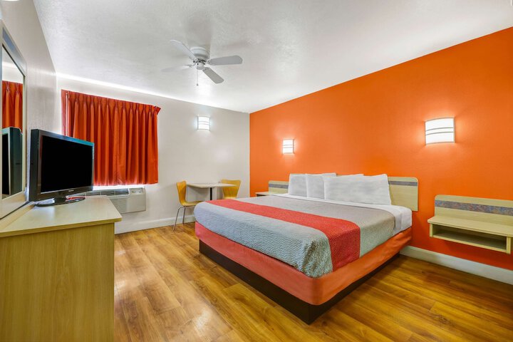 Room 47 of 51