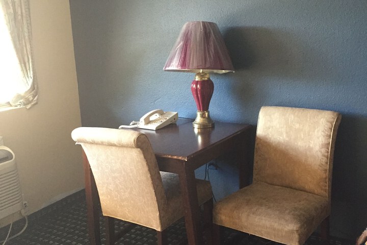 Room 14 of 28