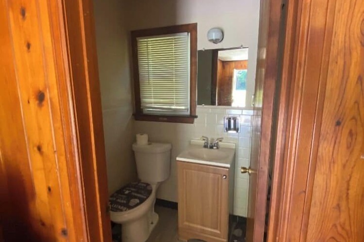 Room 9 of 22