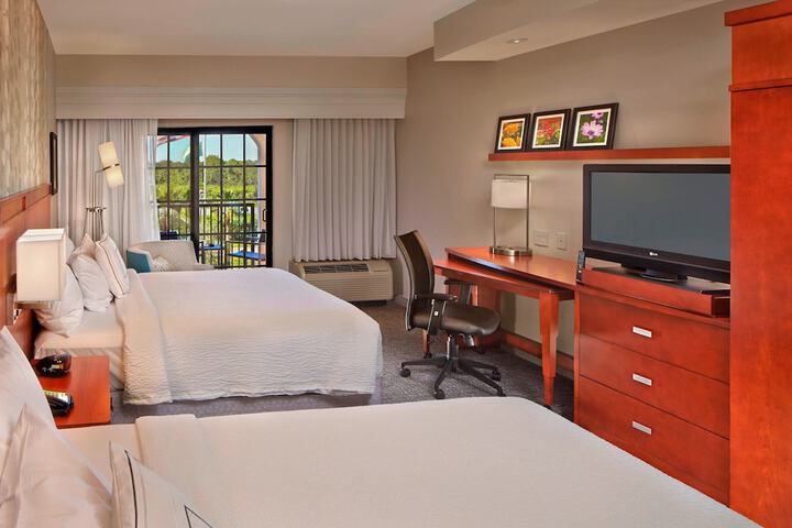 Room 25 of 37