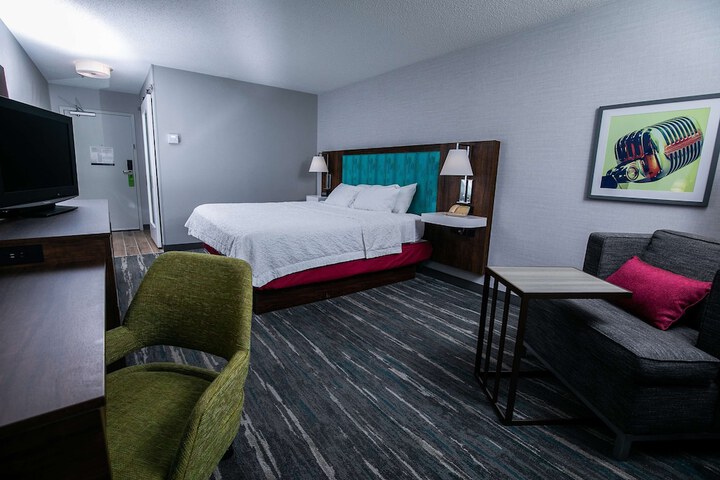 Room 17 of 41