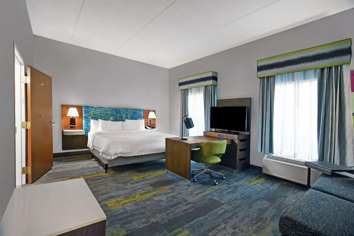 Room 17 of 44