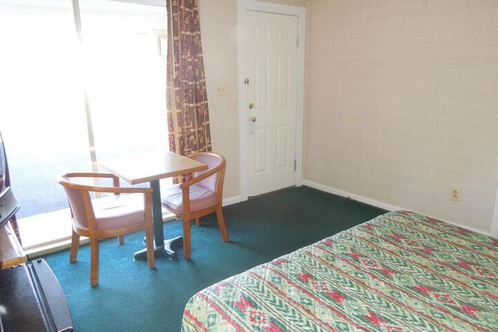 Room 51 of 60