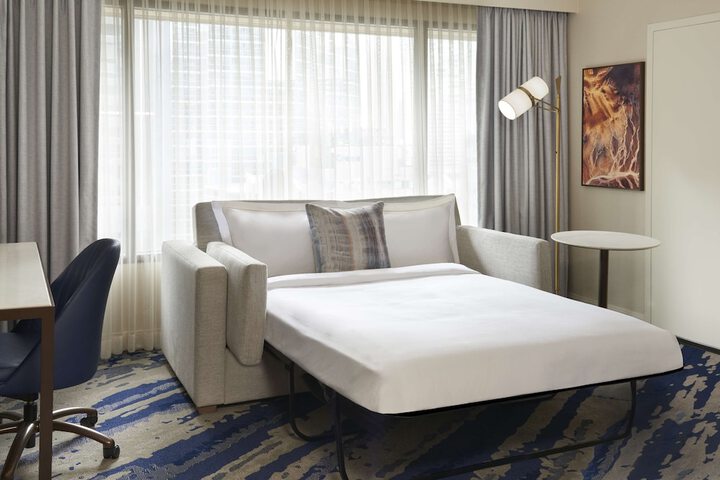 Room 15 of 103