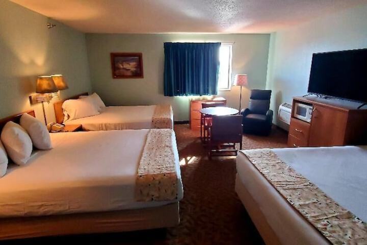 Room 33 of 46