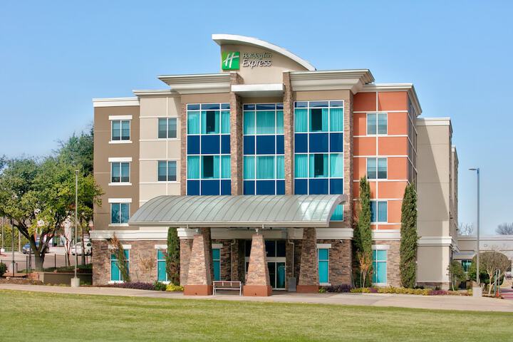 Hotel 2 of 43