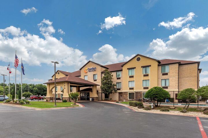 Hotel 2 of 43