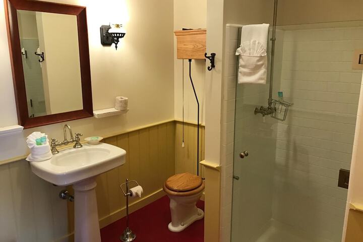 Room 21 of 72