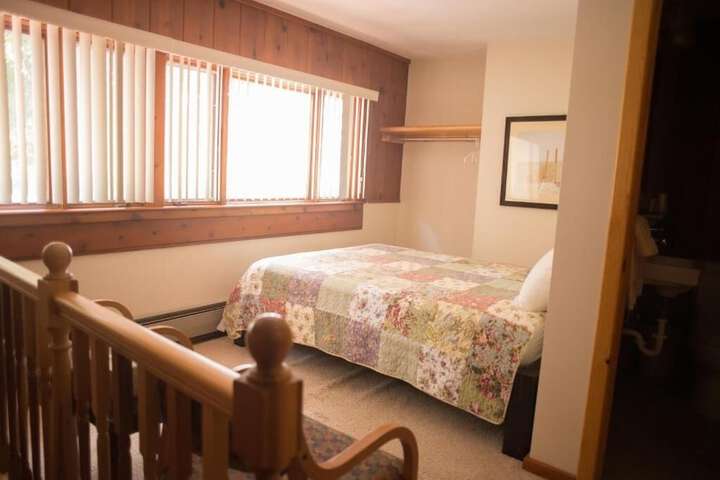 Room 33 of 41