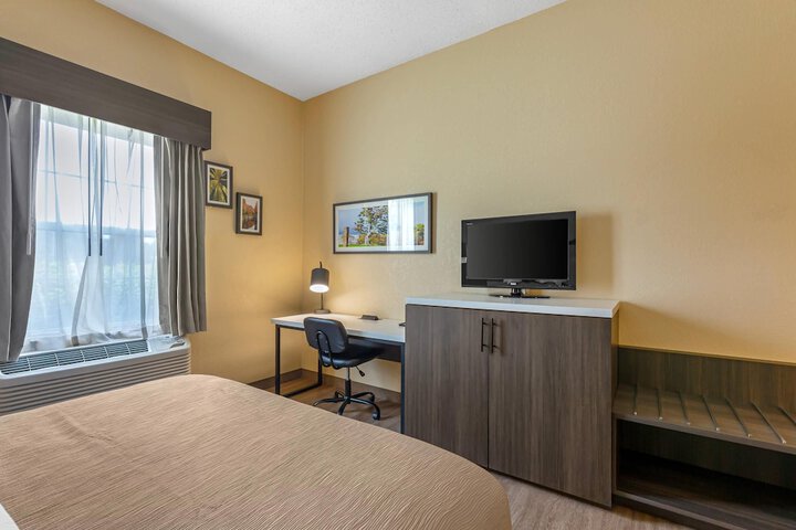 Quality Inn & Suites Bellville - Mansfield