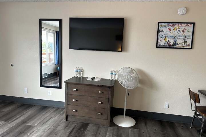 Room 44 of 159