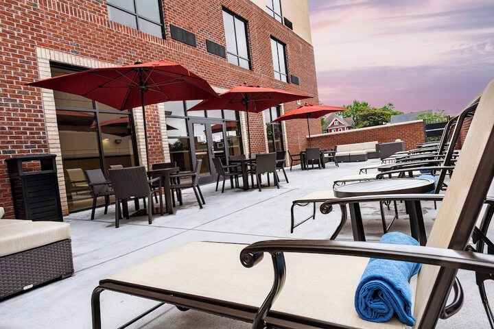 Courtyard by Marriott Winston - Salem Downtown
