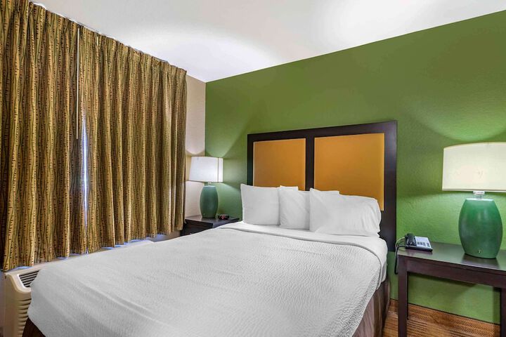 Room 20 of 37