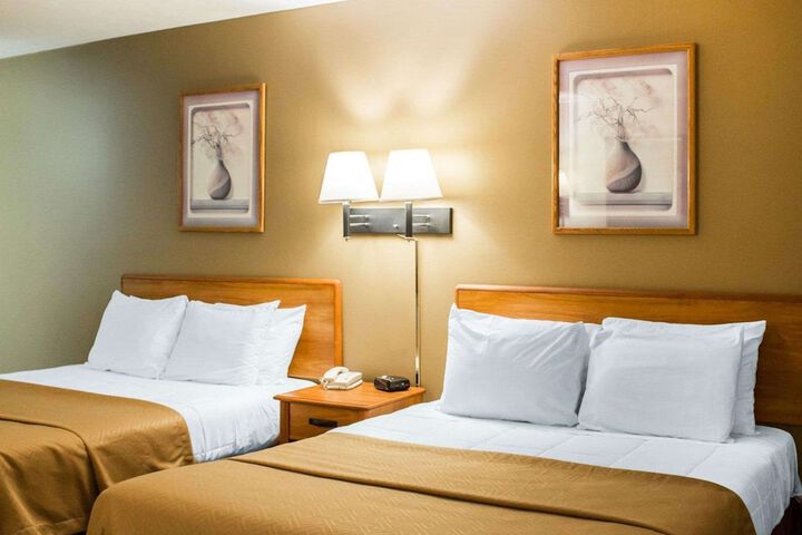 Room 8 of 23