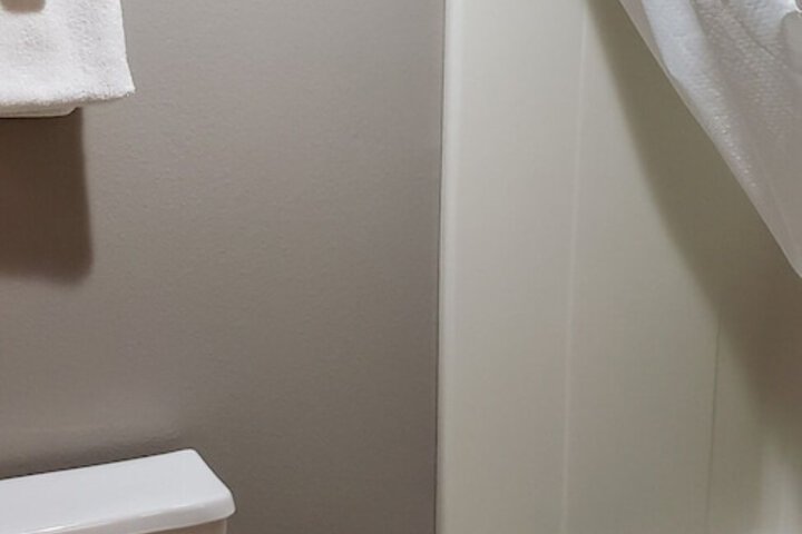 Motel 6 Kewanee IL
