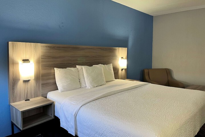 Room 13 of 50