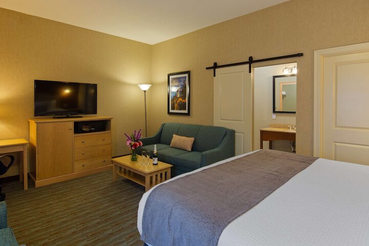 Room 17 of 37