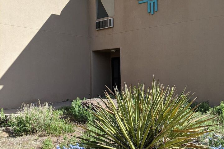 Sagebrush Inn & Suites