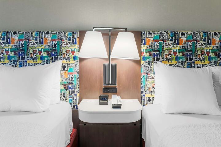 Hampton Inn & Suites Pittsburgh-Downtown