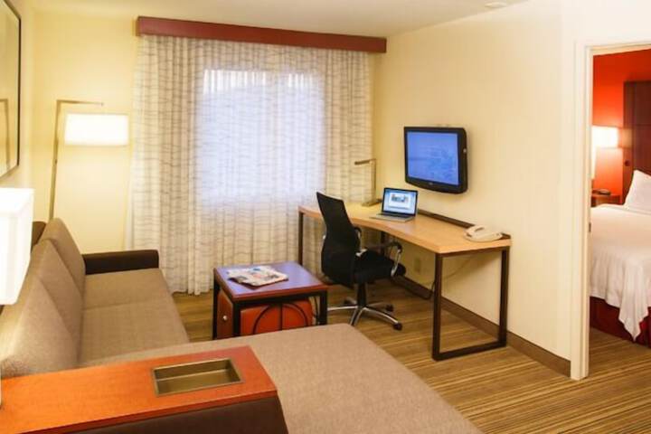Room 13 of 22