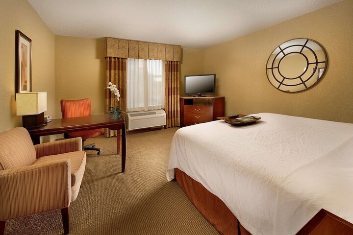 Room 10 of 30