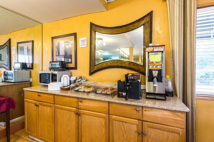 Rodeway Inn