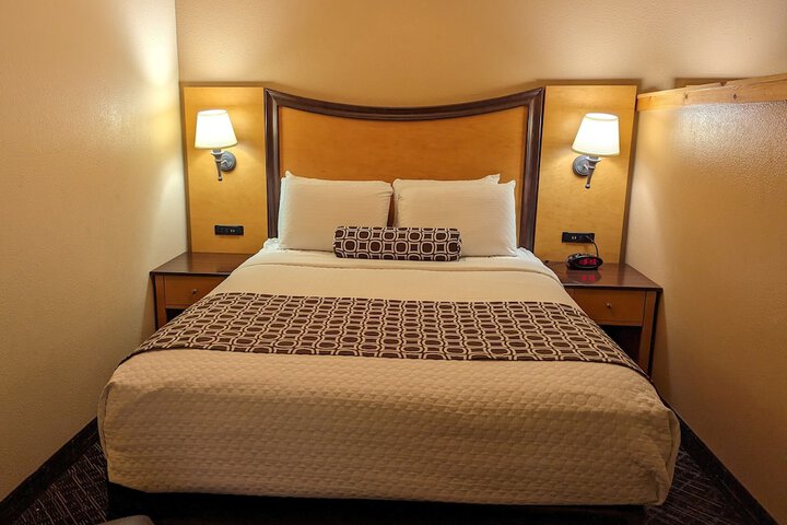 Tundra Lodge