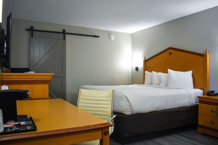 Room 26 of 35
