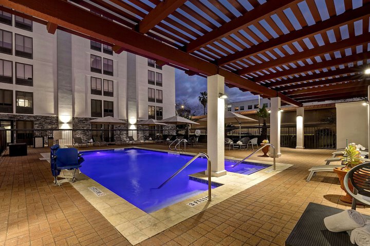 Pool 4 of 42