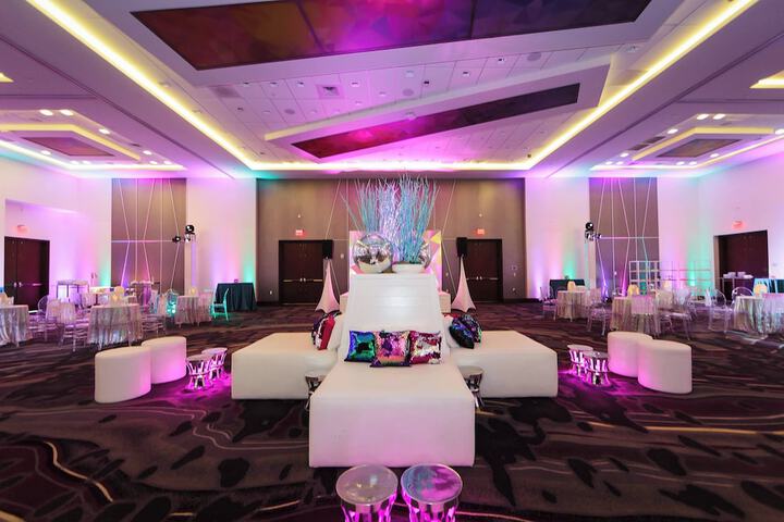Art Ovation Hotel Autograph Collection