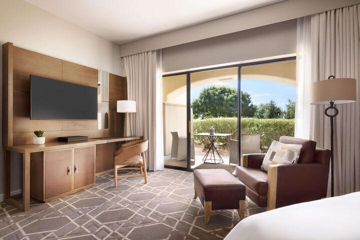 Room 85 of 237