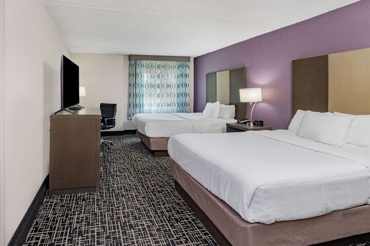 Room 43 of 60