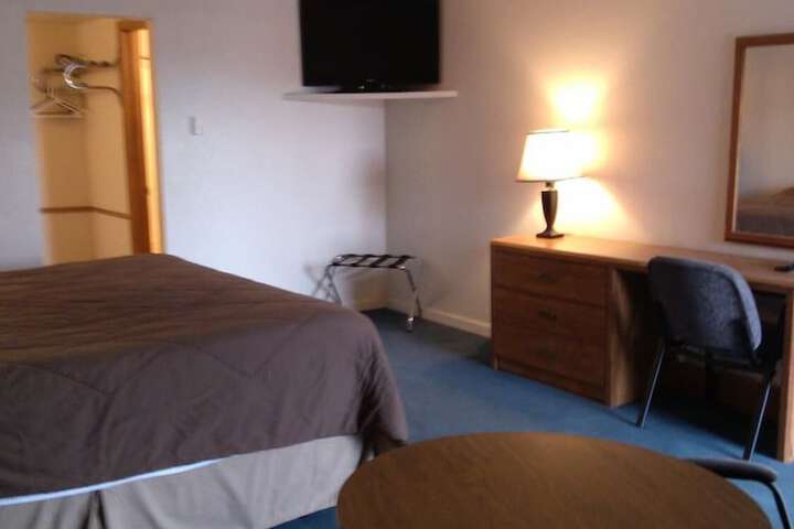Room 28 of 37