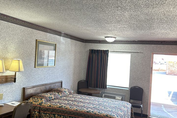 Room 25 of 51