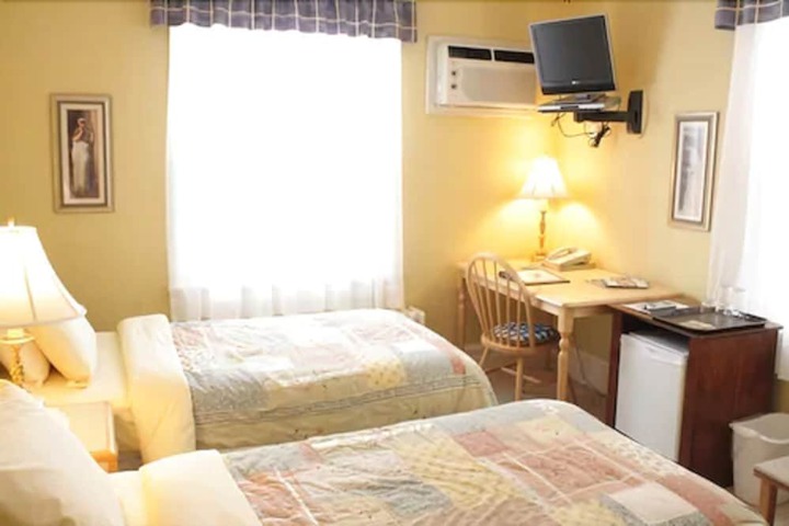 Room 149 of 183