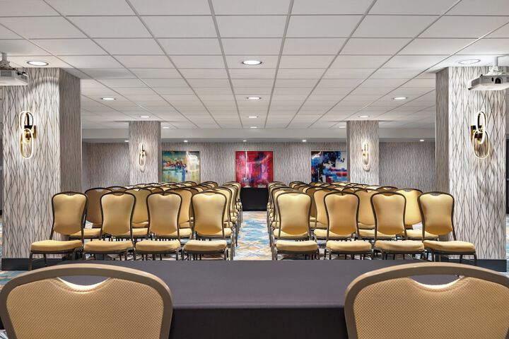 Holiday Inn Toronto Downtown Centre by IHG