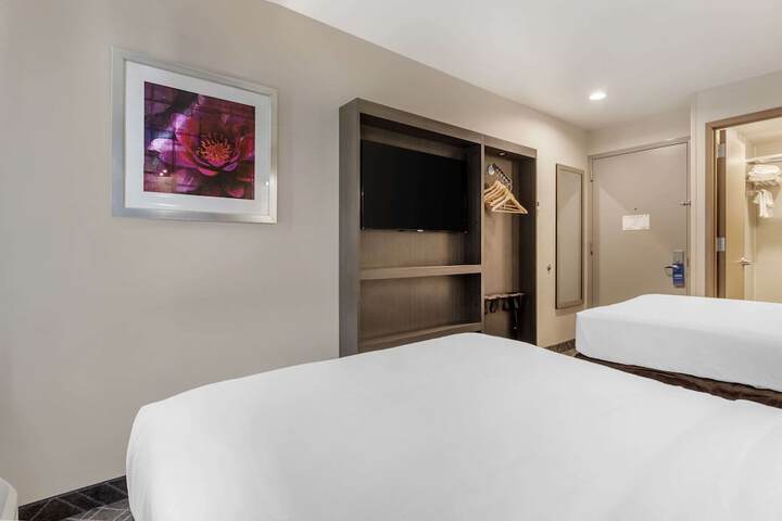 Room 20 of 33
