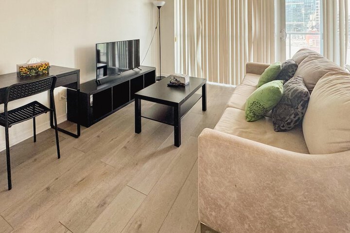 RivetStays - The Fly Luxury Suites