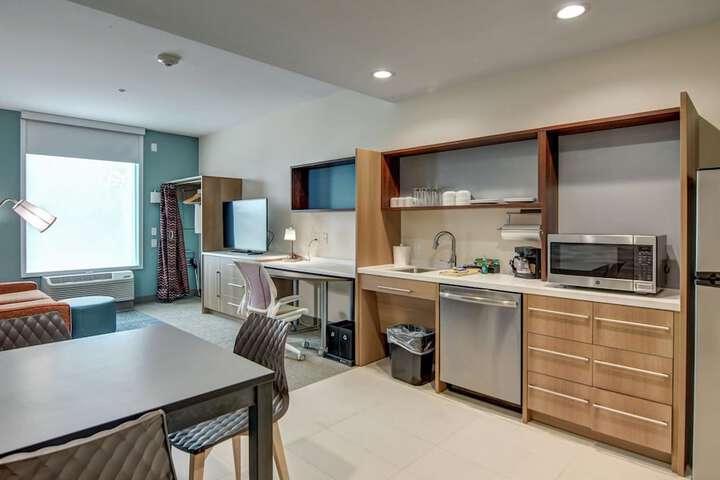 Room 32 of 41