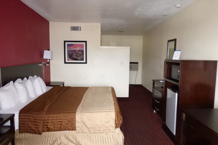 Room 14 of 36