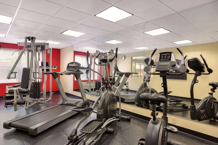 Country Inn & Suites by Radisson Chester, VA