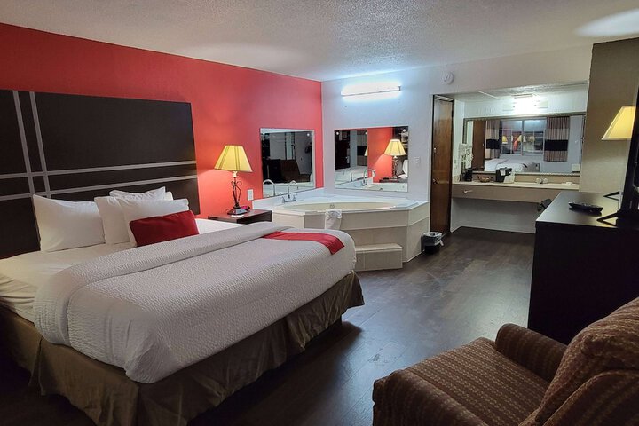 Ramada by Wyndham Mountain Home