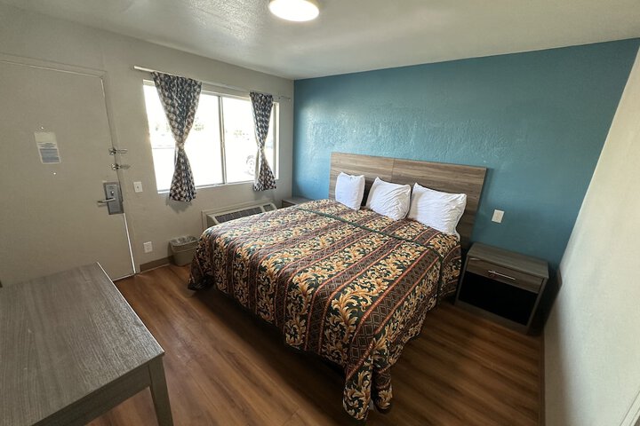 Room 14 of 20