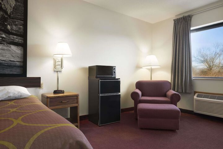 Super 8 by Wyndham Danville