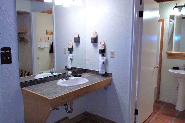 Room 13 of 39